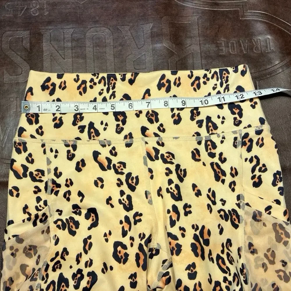 Fabletics Pump Two Piece Set Desert Leopard Womens Small New Active Athleisure - Picture 14 of 16